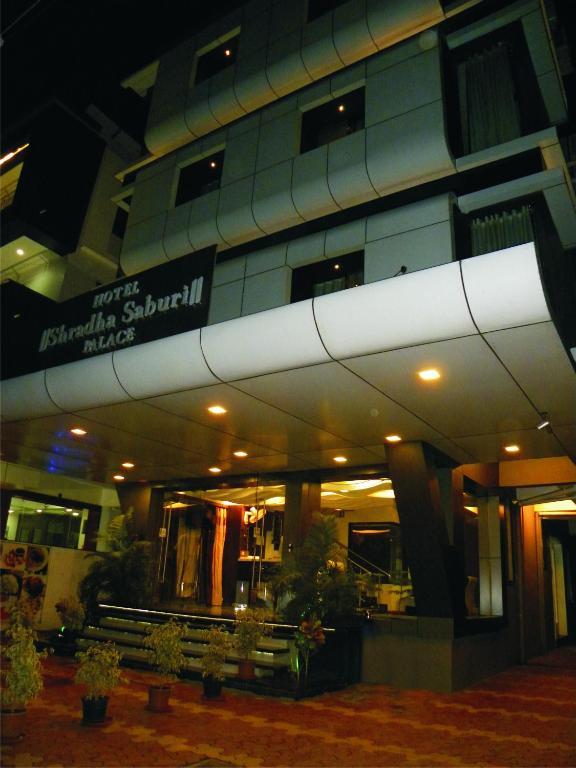 Hotel Shradha Saburi Palace Ширди Екстериор снимка